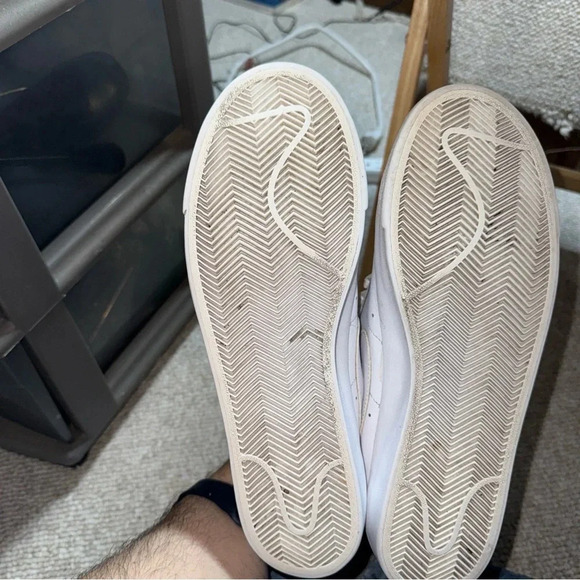 Blazer Low LE 'Triple White'  AQ3597-100 Men Size 9 - Picture 3 of 7